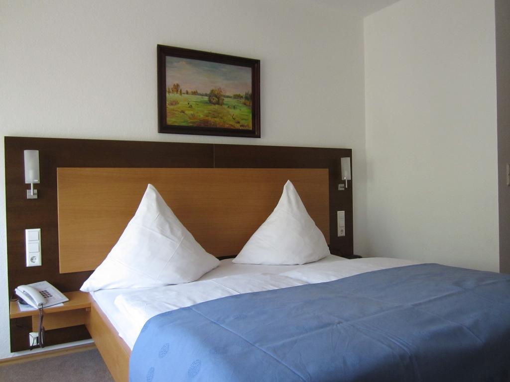 Hotel Waldparkstube Bad Schonborn Buitenkant foto