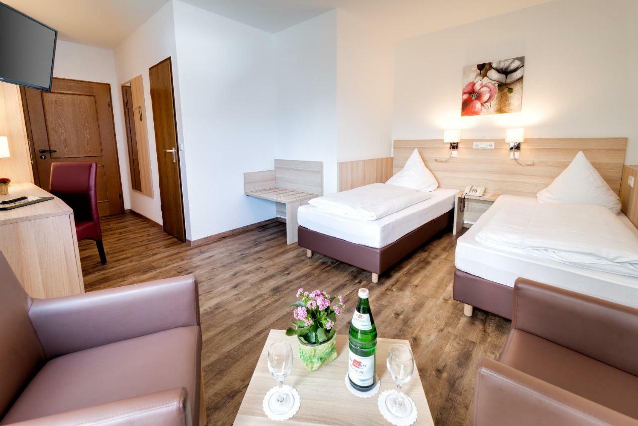 Hotel Waldparkstube Bad Schonborn Buitenkant foto