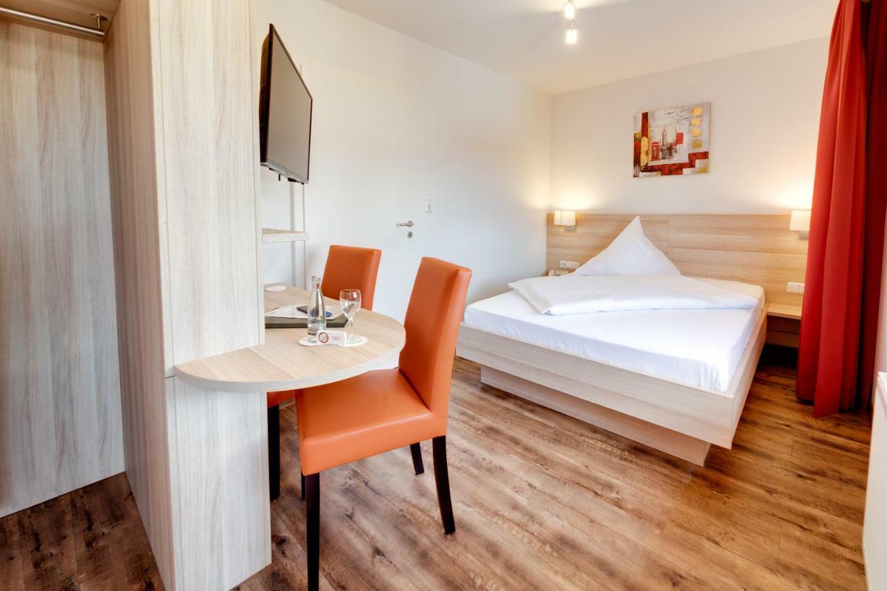 Hotel Waldparkstube Bad Schonborn Buitenkant foto